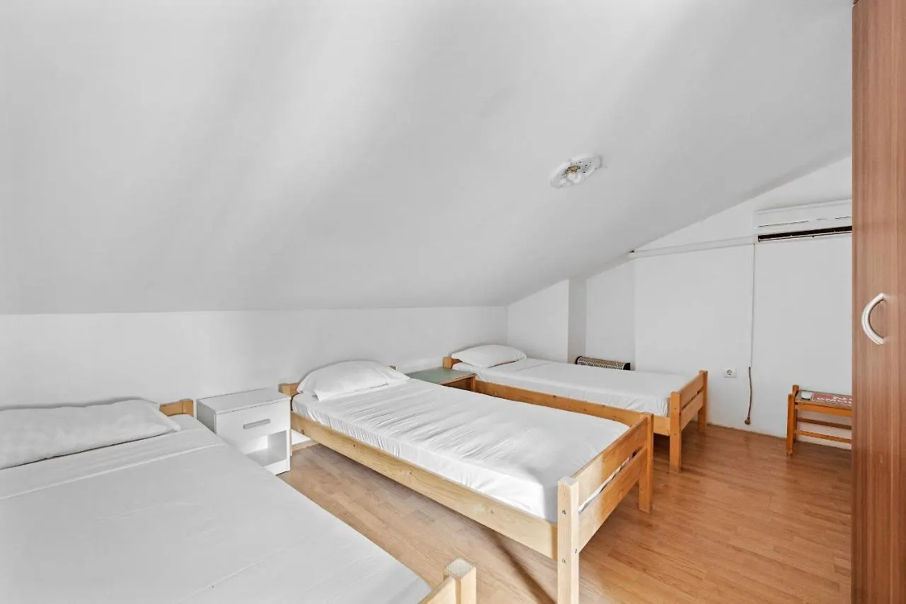 Pula Hostel